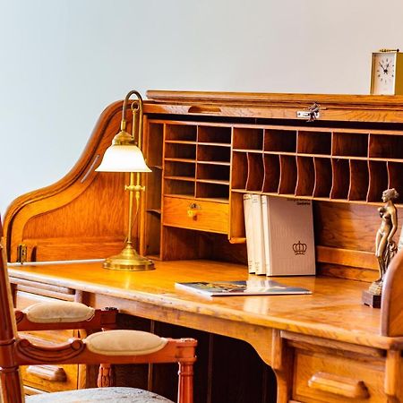 Classic Style Apartment In The Center Of Riga Luaran gambar