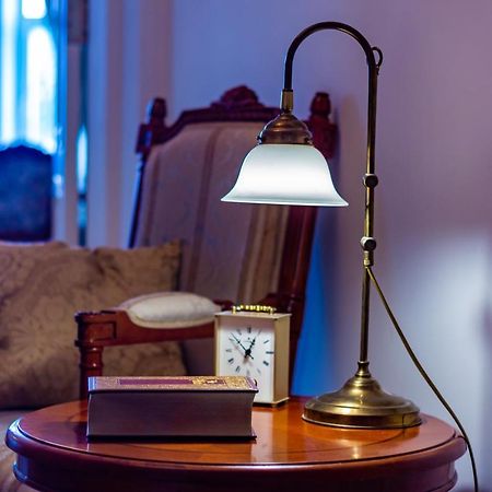 Classic Style Apartment In The Center Of Riga Luaran gambar
