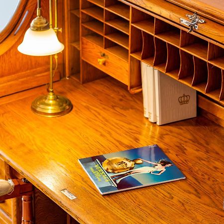 Classic Style Apartment In The Center Of Riga Luaran gambar