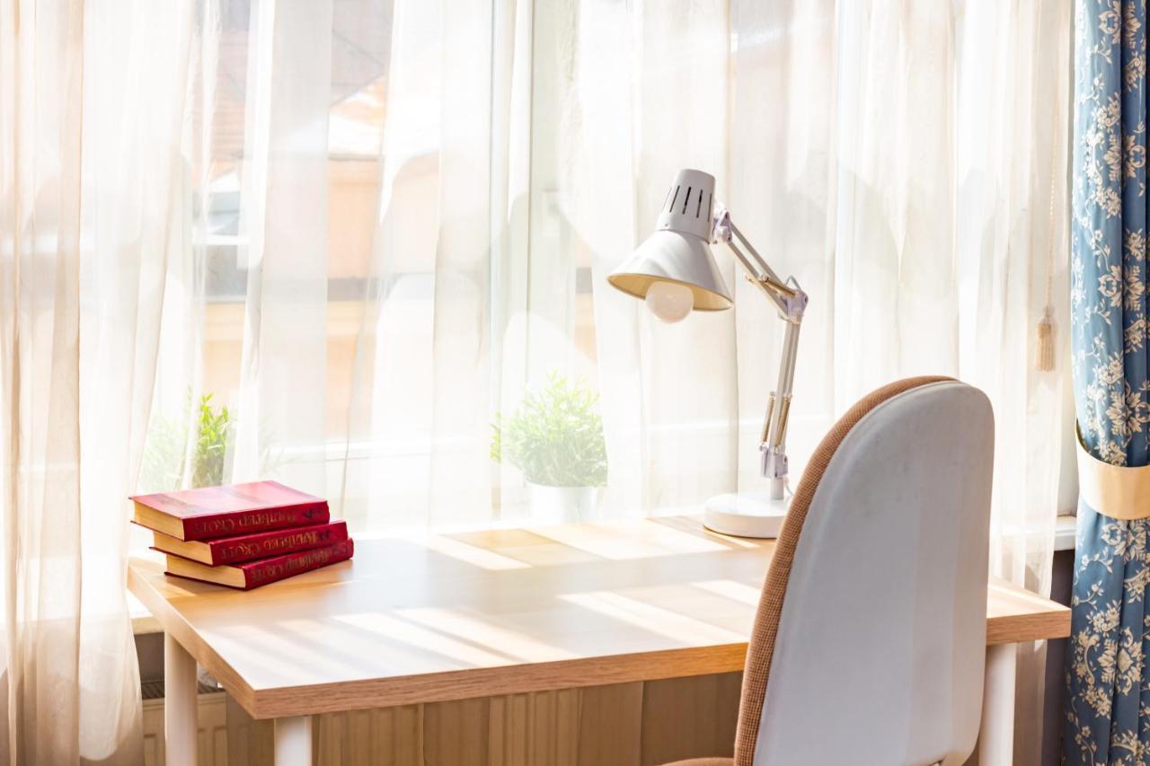 Classic Style Apartment In The Center Of Riga Luaran gambar