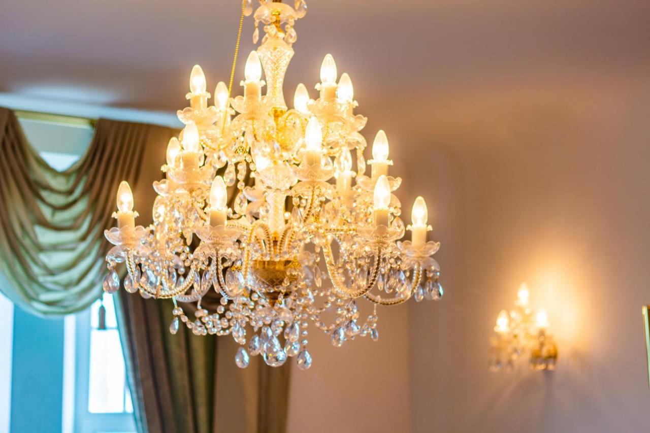 Classic Style Apartment In The Center Of Riga Luaran gambar