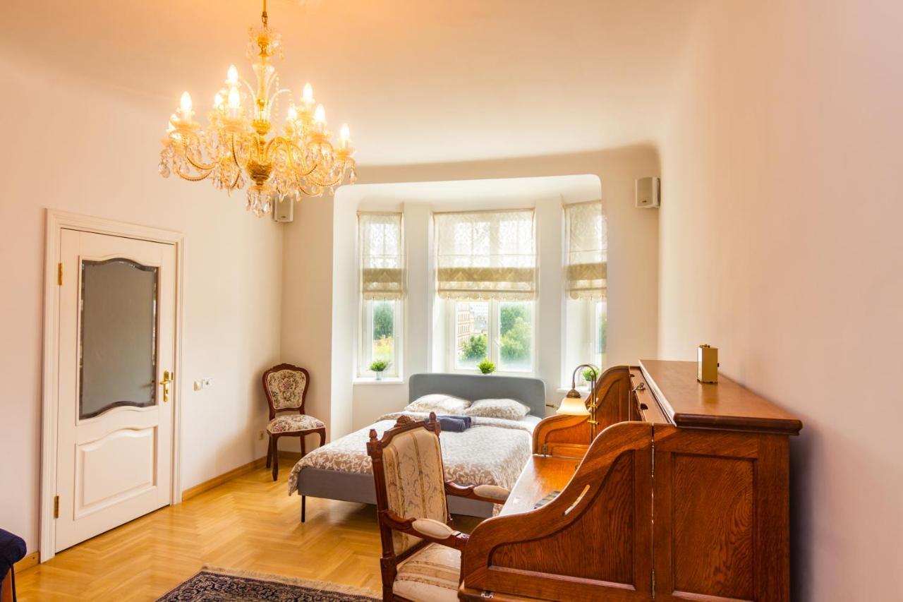 Classic Style Apartment In The Center Of Riga Luaran gambar