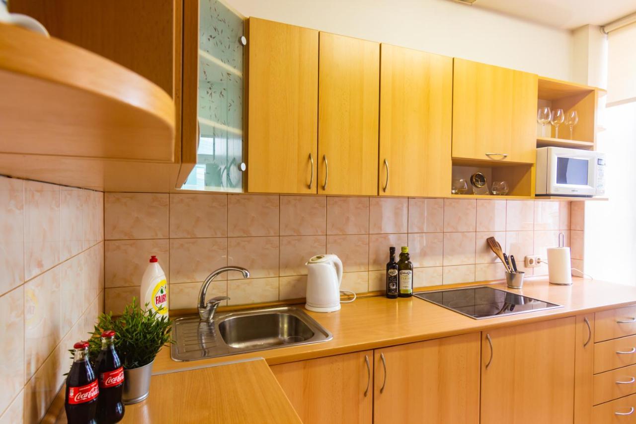 Classic Style Apartment In The Center Of Riga Luaran gambar